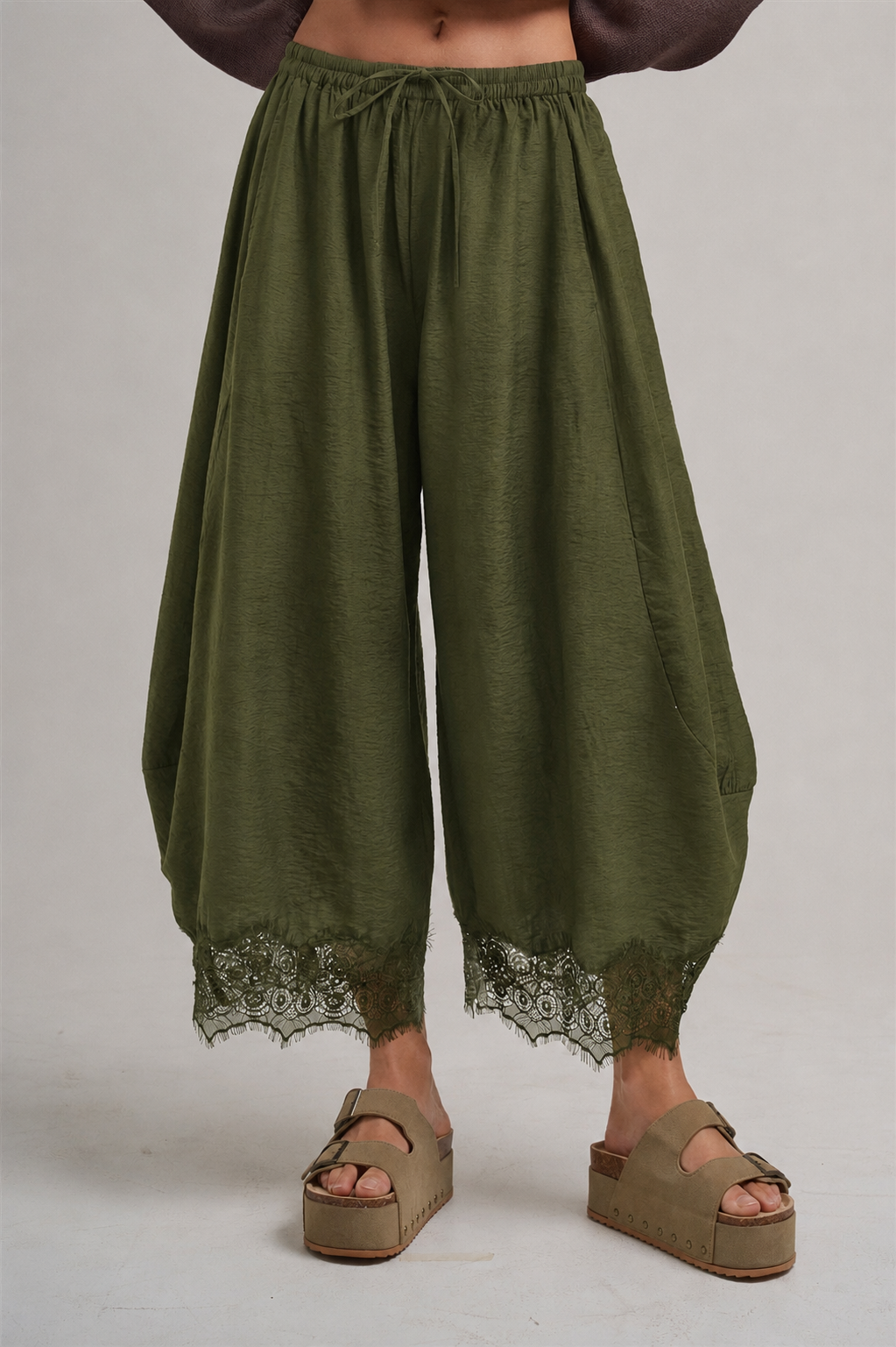 Lace Trim Balloon Leg Pants