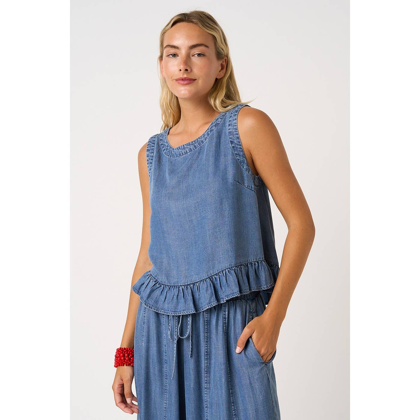 BACK BUTTON DETAIL CHAMBRAY RUFFLE PEPLUM TANK TOP
