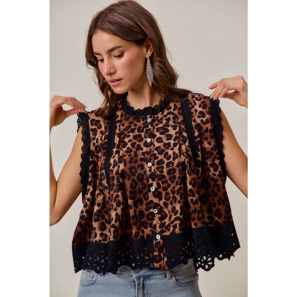 Leopard Pleated Sleeveless Blouse