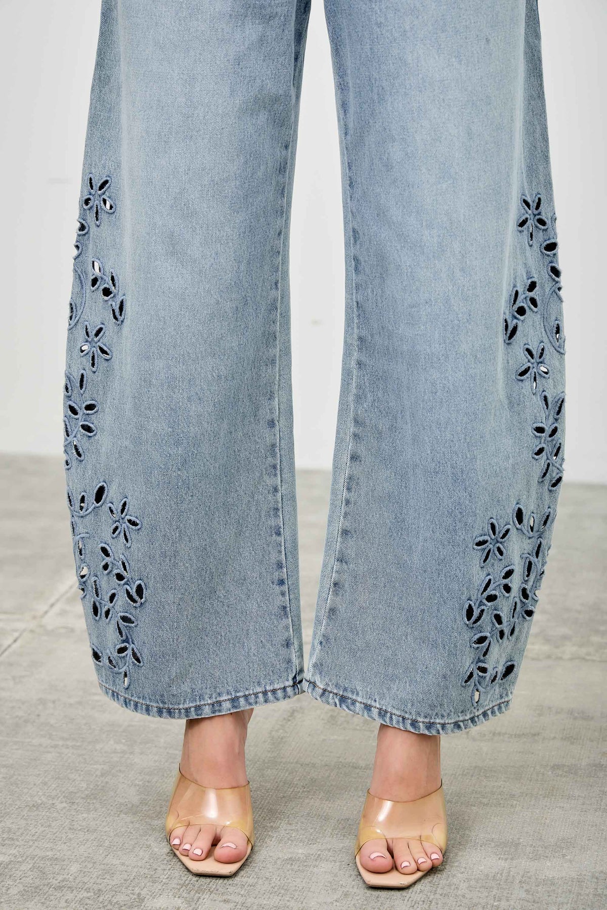 High Rise Embroidered Barrel Jeans