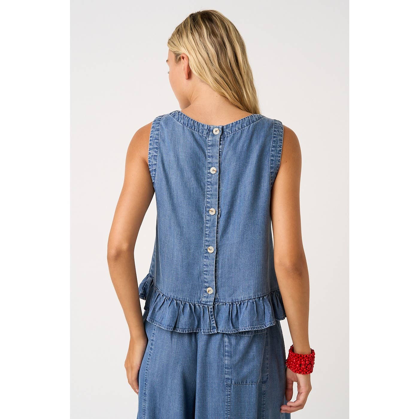 BACK BUTTON DETAIL CHAMBRAY RUFFLE PEPLUM TANK TOP