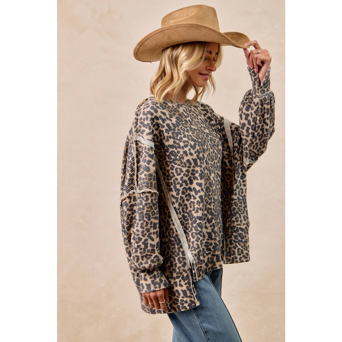 LEOPARD PRINT OVERSIZED WAFFLE THERMAL SWEATSHIRT