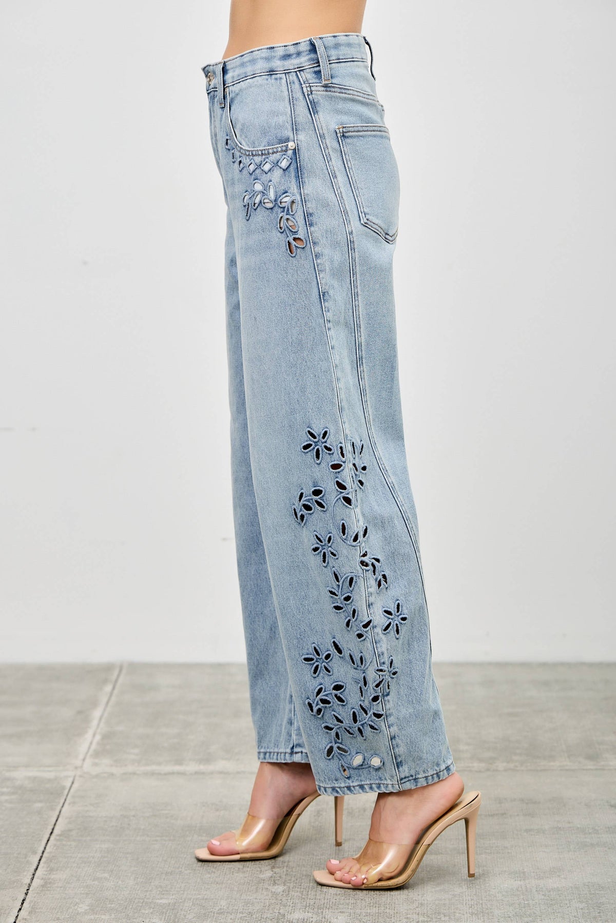 High Rise Embroidered Barrel Jeans